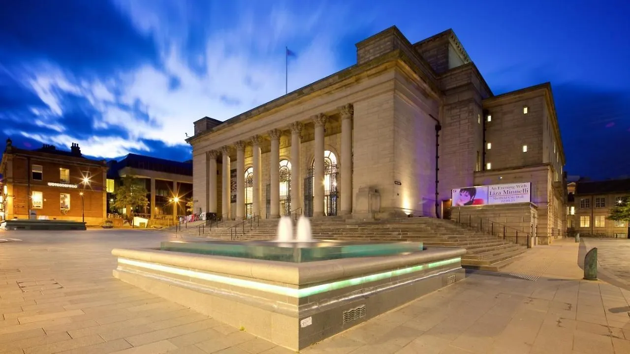 Iconic City Centre Apartment In The Devonshire Quarter Sheffield United Kingdom